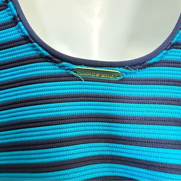 Lands’ End One Piece Swimsuit Underwire Built-In Bra Textured NWOT Women’s 14W - Picture 4 of 6